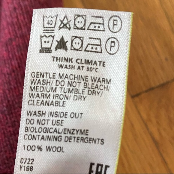 M&S Extra Fine Lambswool Sweater - Picture 4 of 6